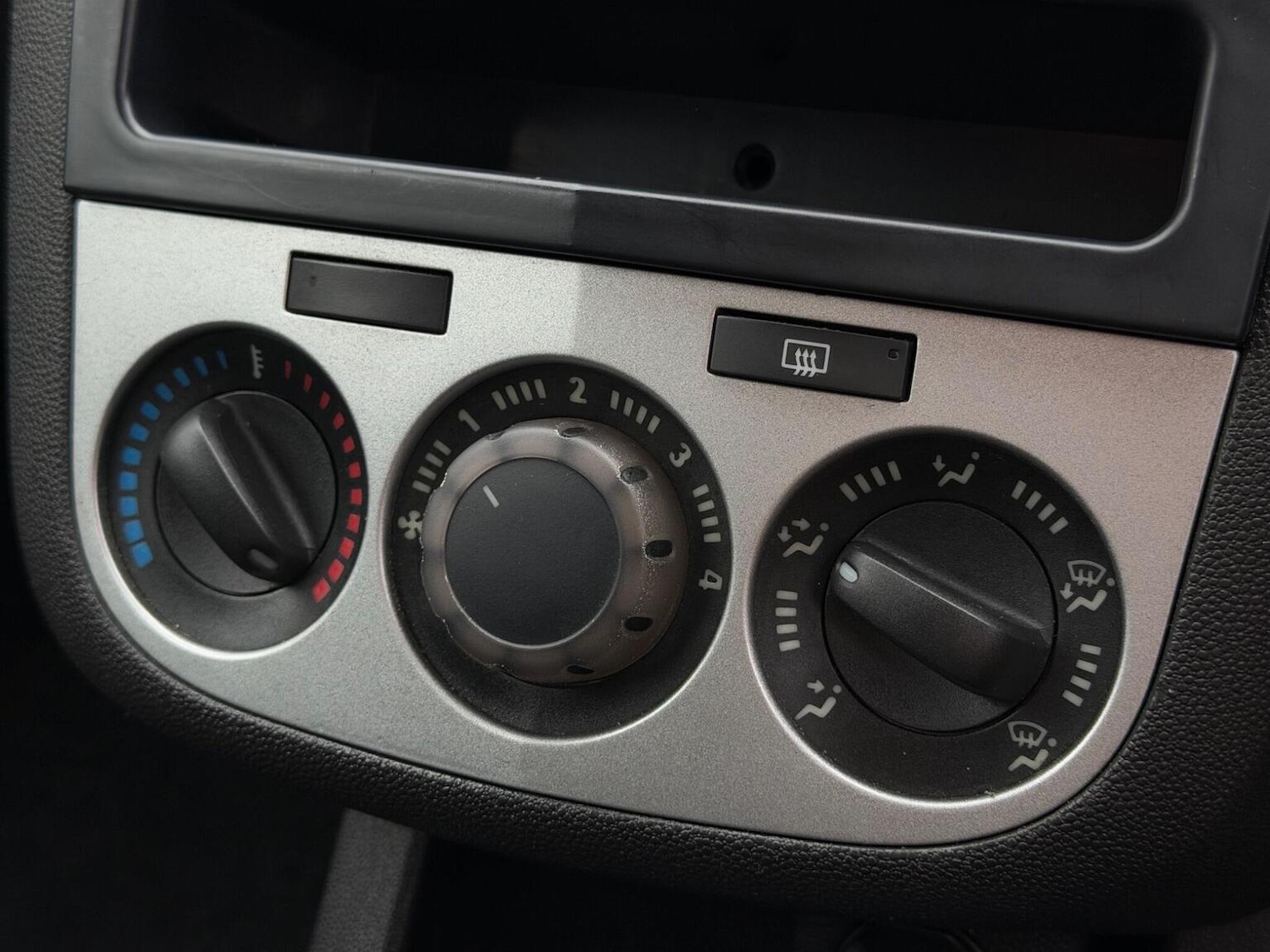 Used Vauxhall Corsa 2014 for sale - 77807141: Photo 16