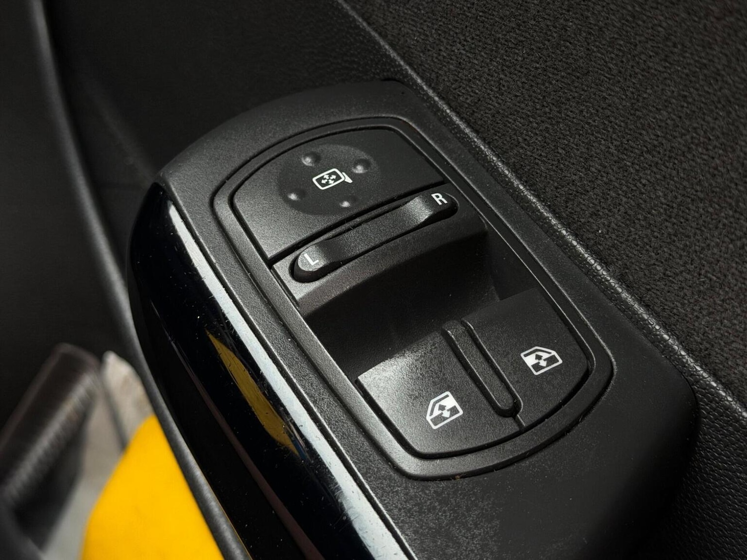 Used Vauxhall Corsa 2014 for sale - 77807141: Photo 17