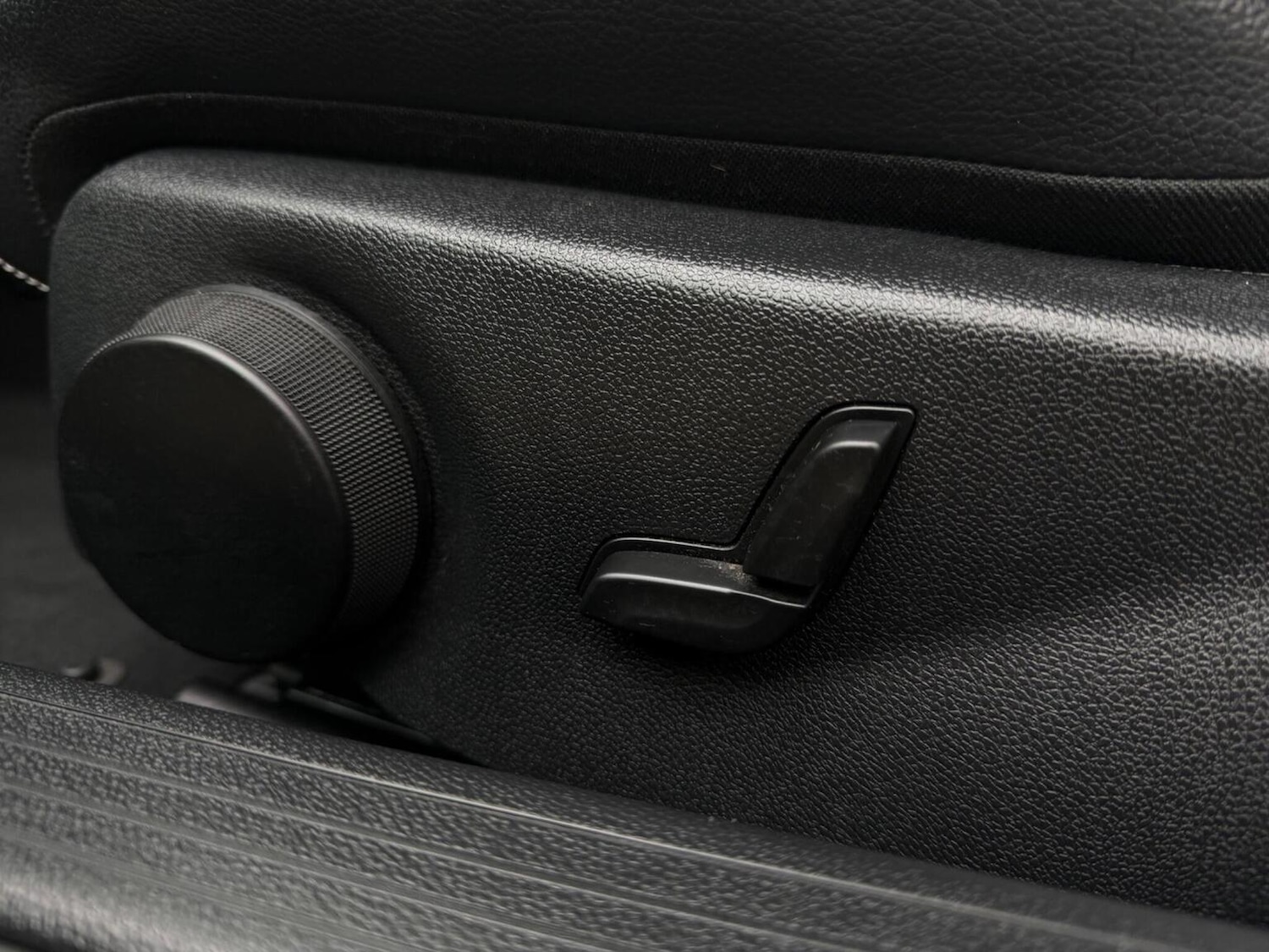 Used Mercedes-Benz C Class 2015 for sale - 77643743: Photo 22