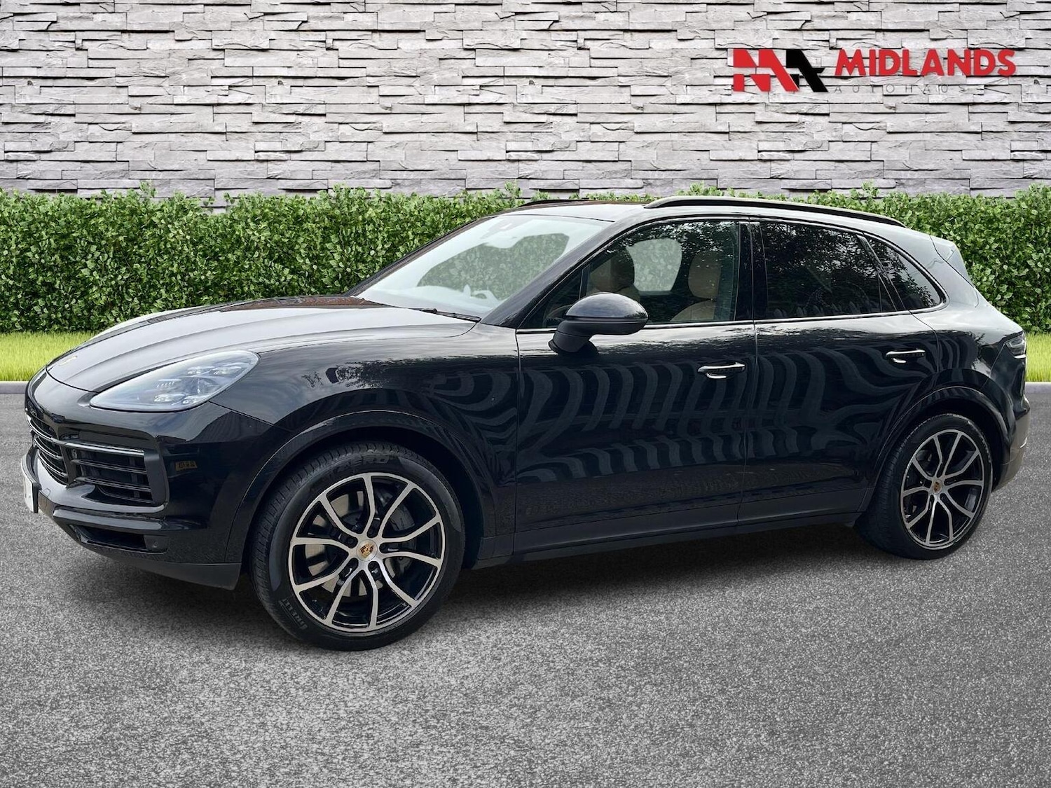 Used Porsche Cayenne 2018 for sale - 77603359: Photo 3
