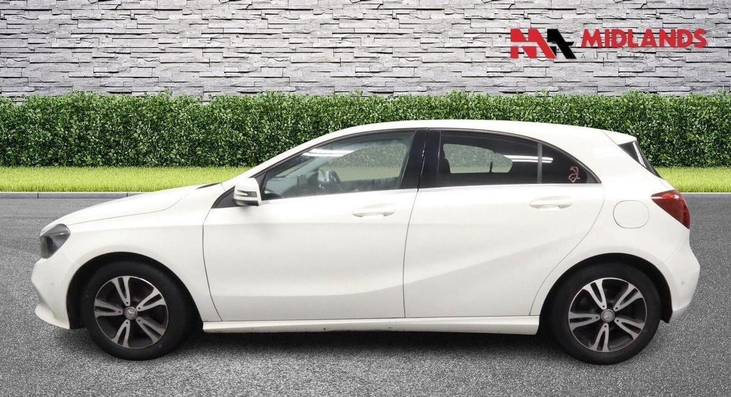 Used Mercedes-Benz A-Class 2016 for sale - 76924467: Photo 4