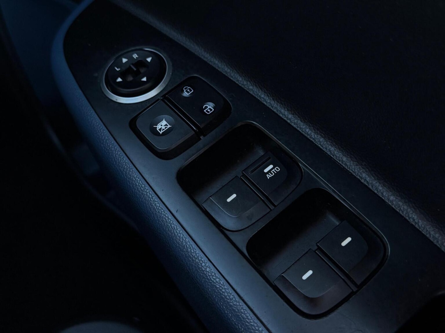 Used Hyundai i10 2014 for sale - 77997292: Photo 21