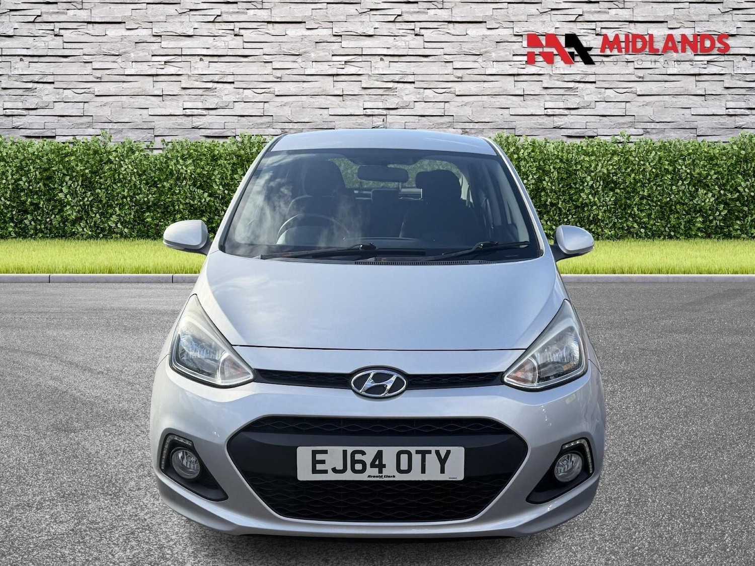 Used Hyundai i10 2014 for sale - 77997292: Photo 8