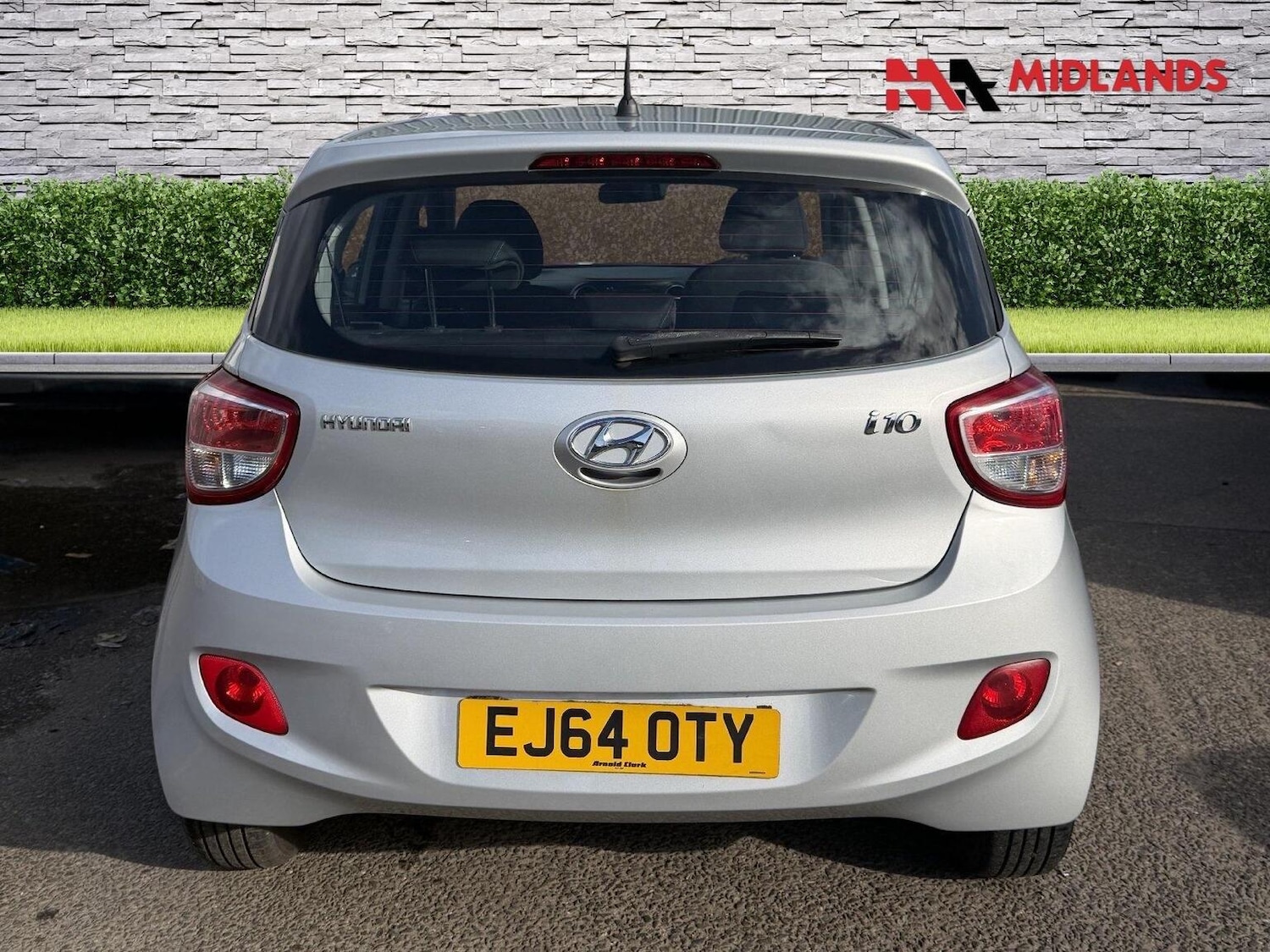 Used Hyundai i10 2014 for sale - 77997292: Photo 9