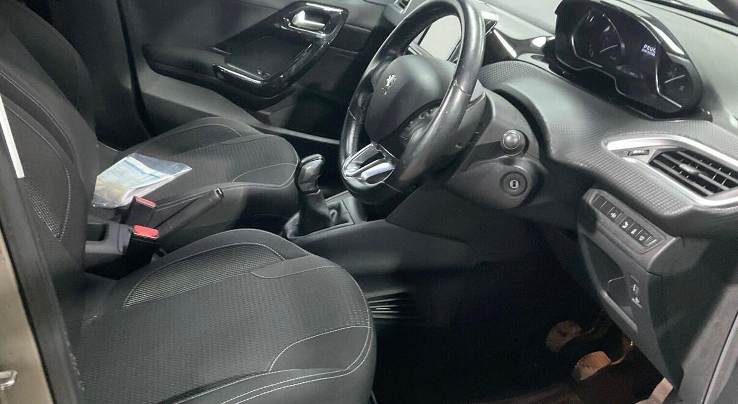 Used Peugeot 208 2016 for sale - 78045625: Photo 6