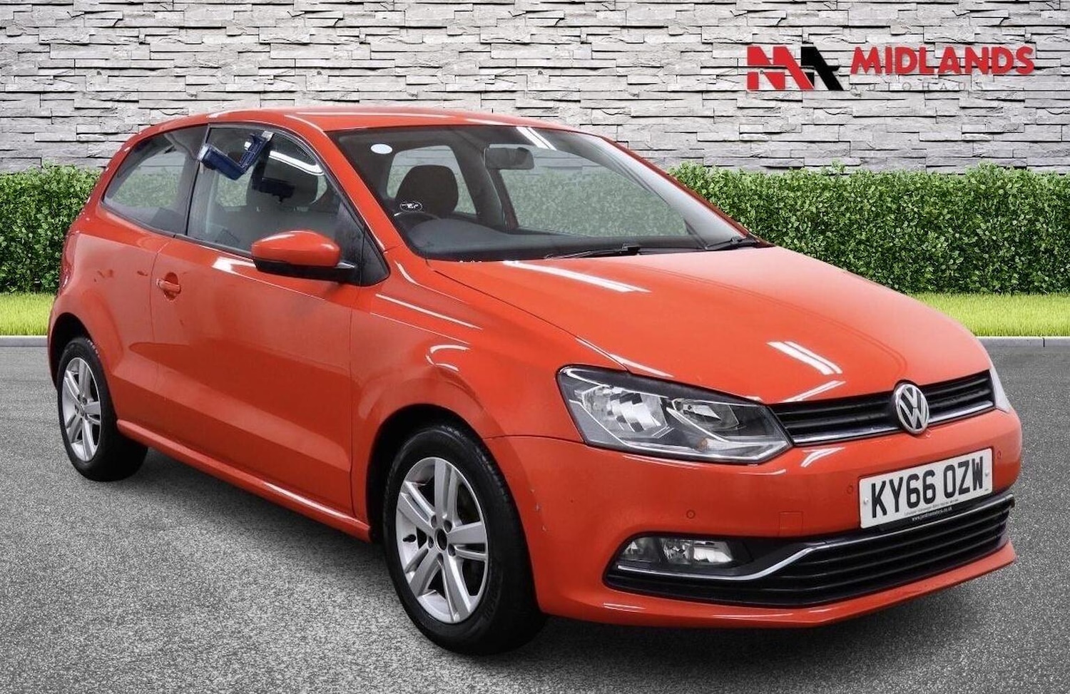 Used Volkswagen Polo 2016 for sale - 76863820: Photo 1
