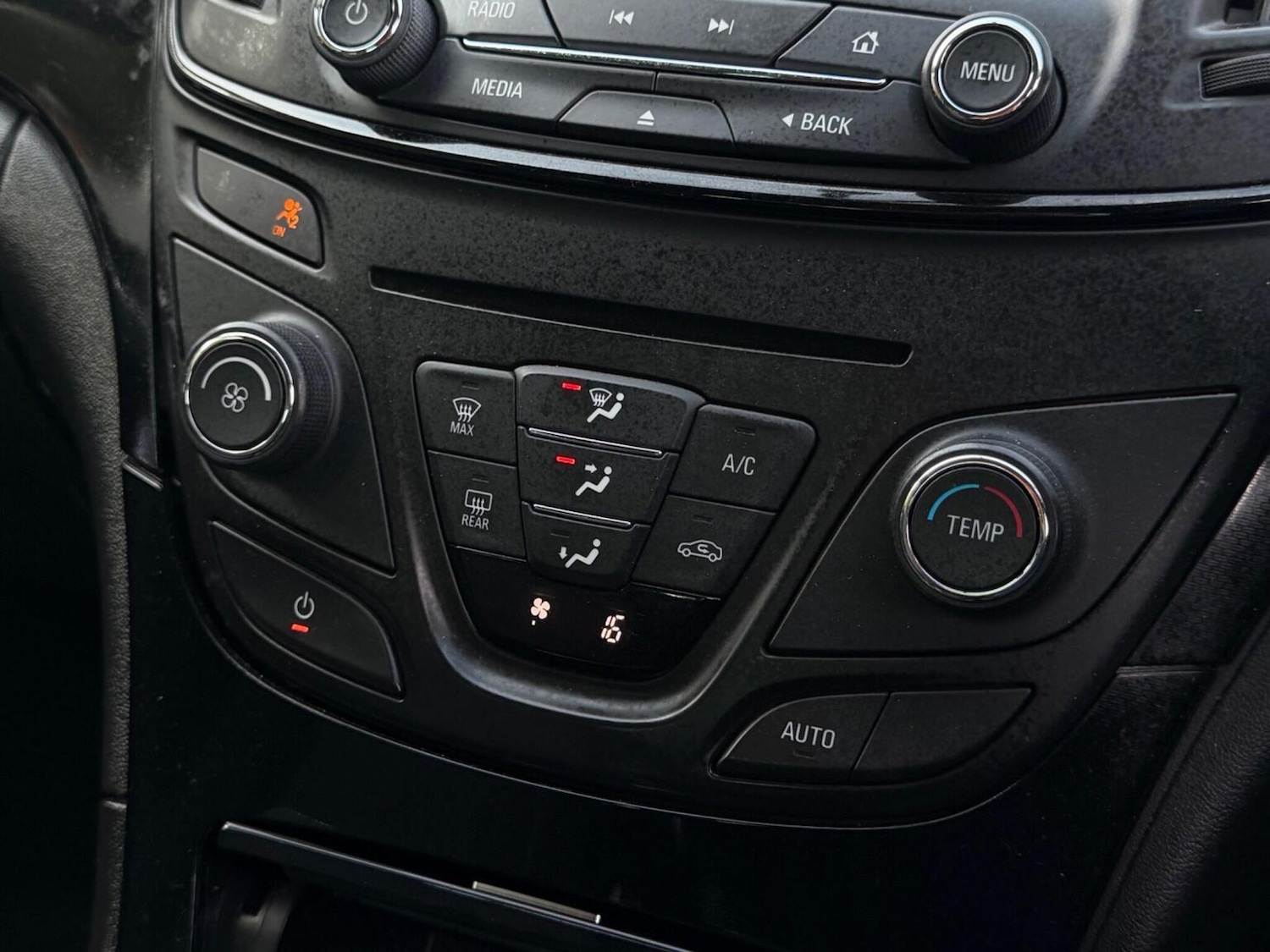 Used Vauxhall Insignia 2015 for sale - 77961981: Photo 16