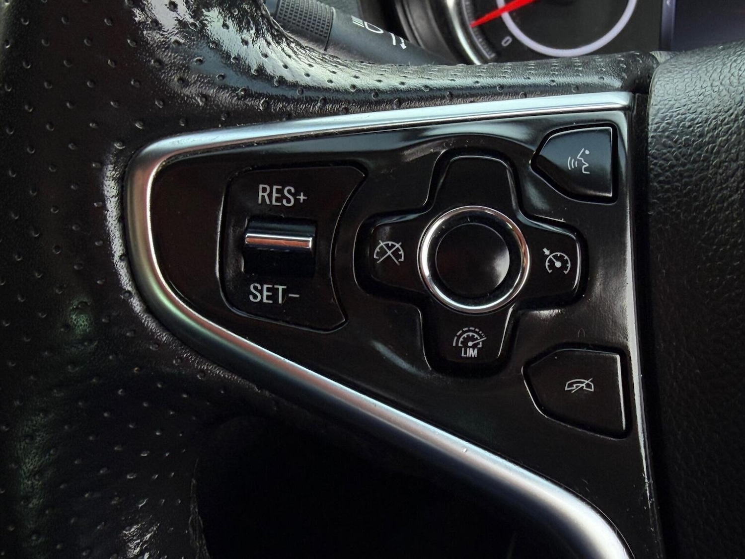 Used Vauxhall Insignia 2015 for sale - 77961981: Photo 17