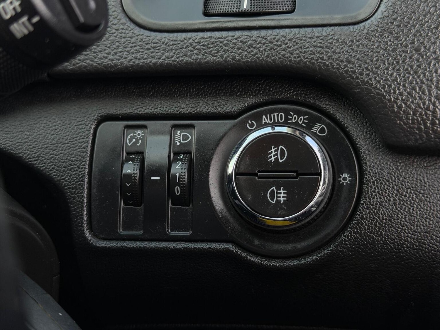 Used Vauxhall Insignia 2015 for sale - 77961981: Photo 21