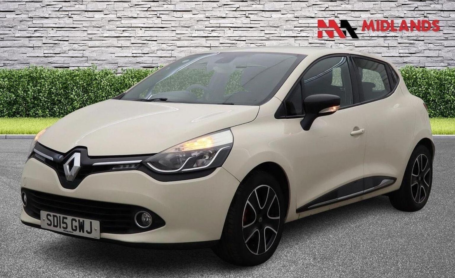 Used Renault Clio 2015 for sale - 77991760: Photo 3