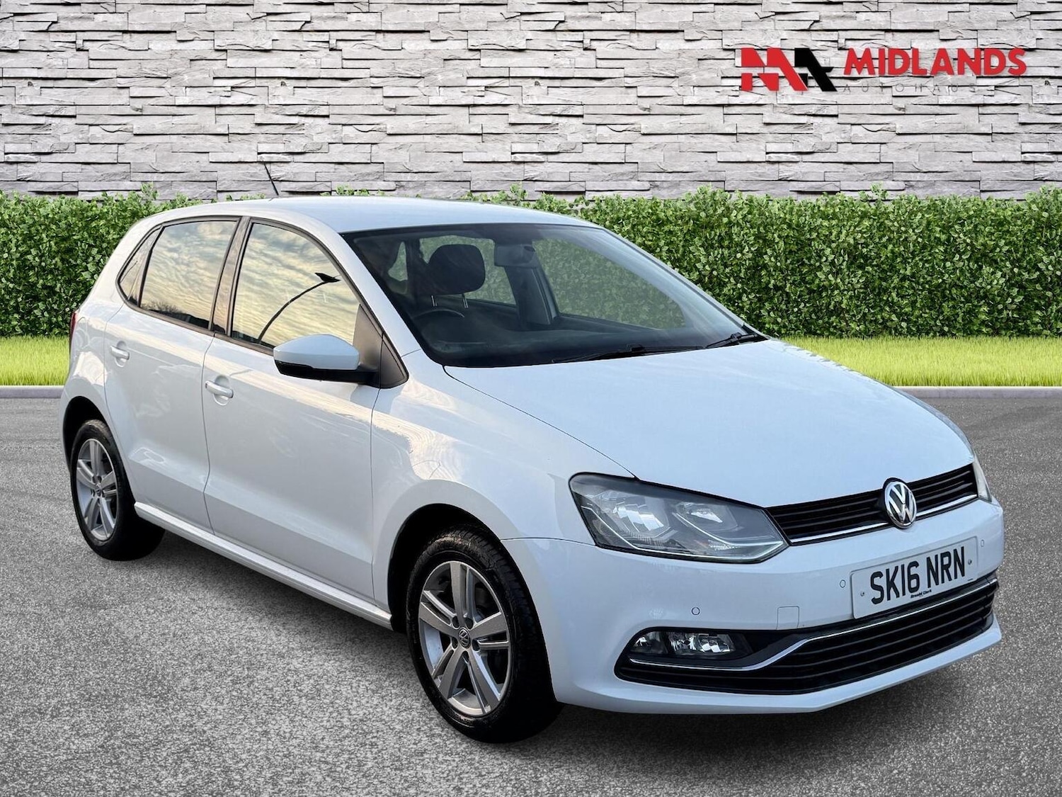 Used Volkswagen Polo 2016 for sale - 76571233: Photo 1