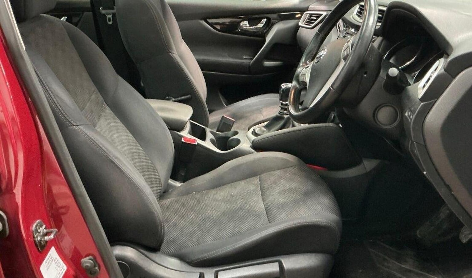 Used Nissan Qashqai 2015 for sale - 77938229: Photo 8