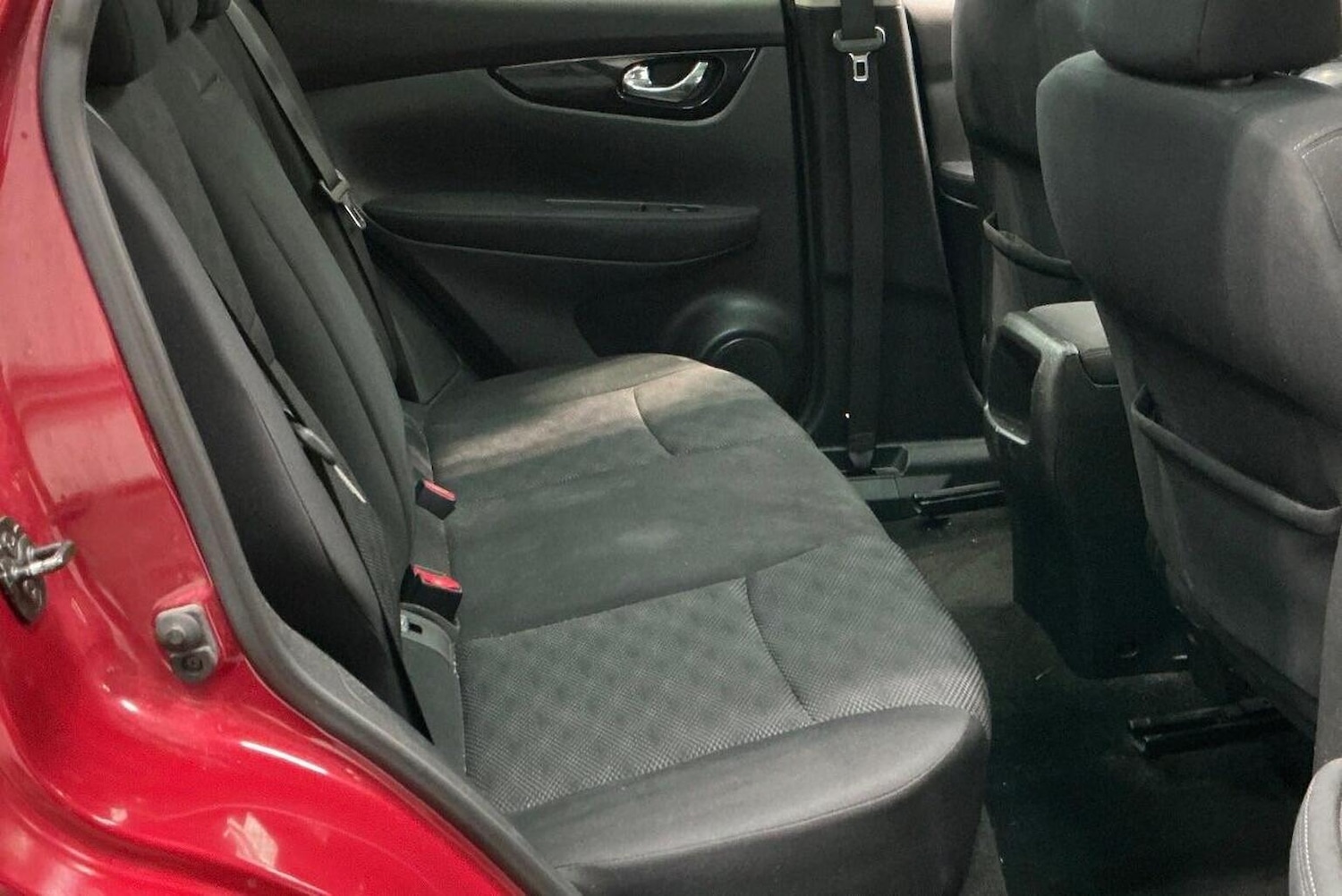 Used Nissan Qashqai 2015 for sale - 77938229: Photo 9