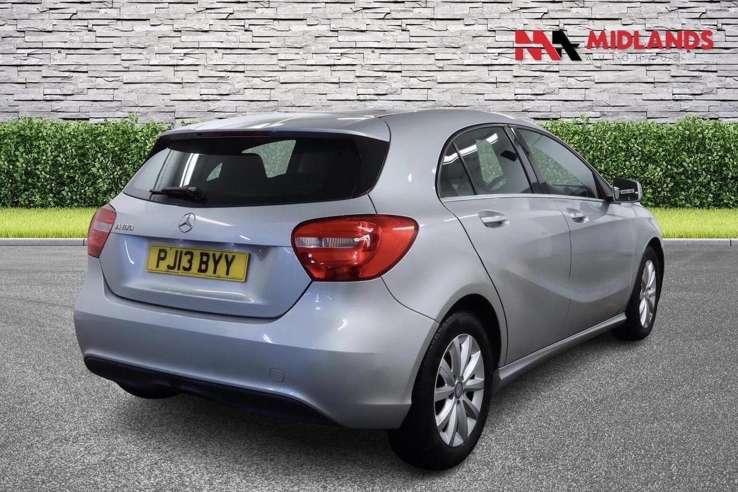 Used Mercedes-Benz A-Class 2013 for sale - 77342692: Photo 4