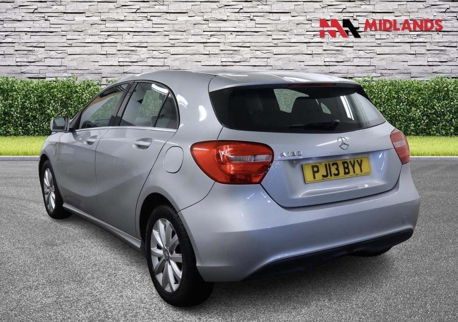 Used Mercedes-Benz A-Class 2013 for sale - 77342692: Photo 5