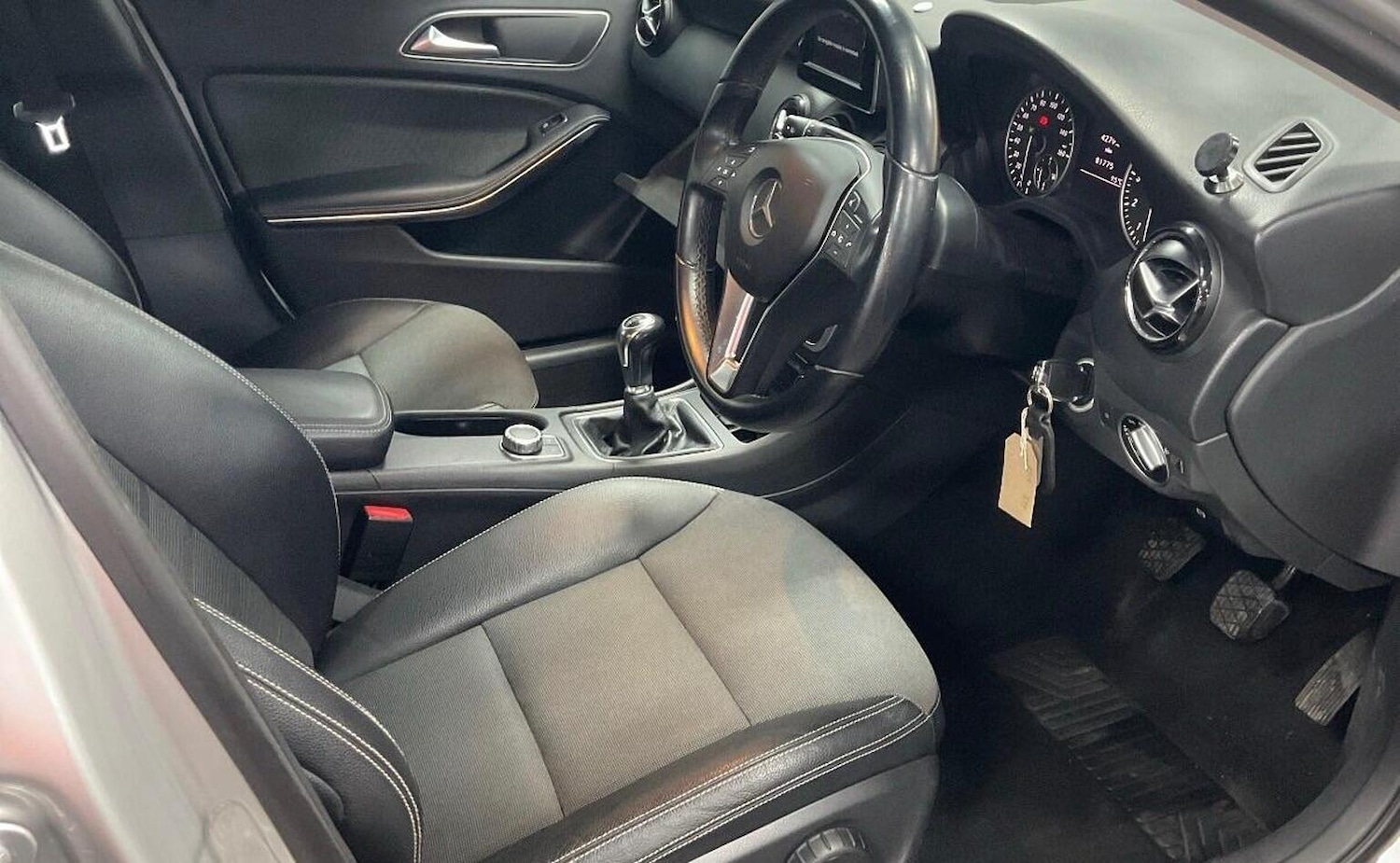 Used Mercedes-Benz A-Class 2013 for sale - 77342692: Photo 9