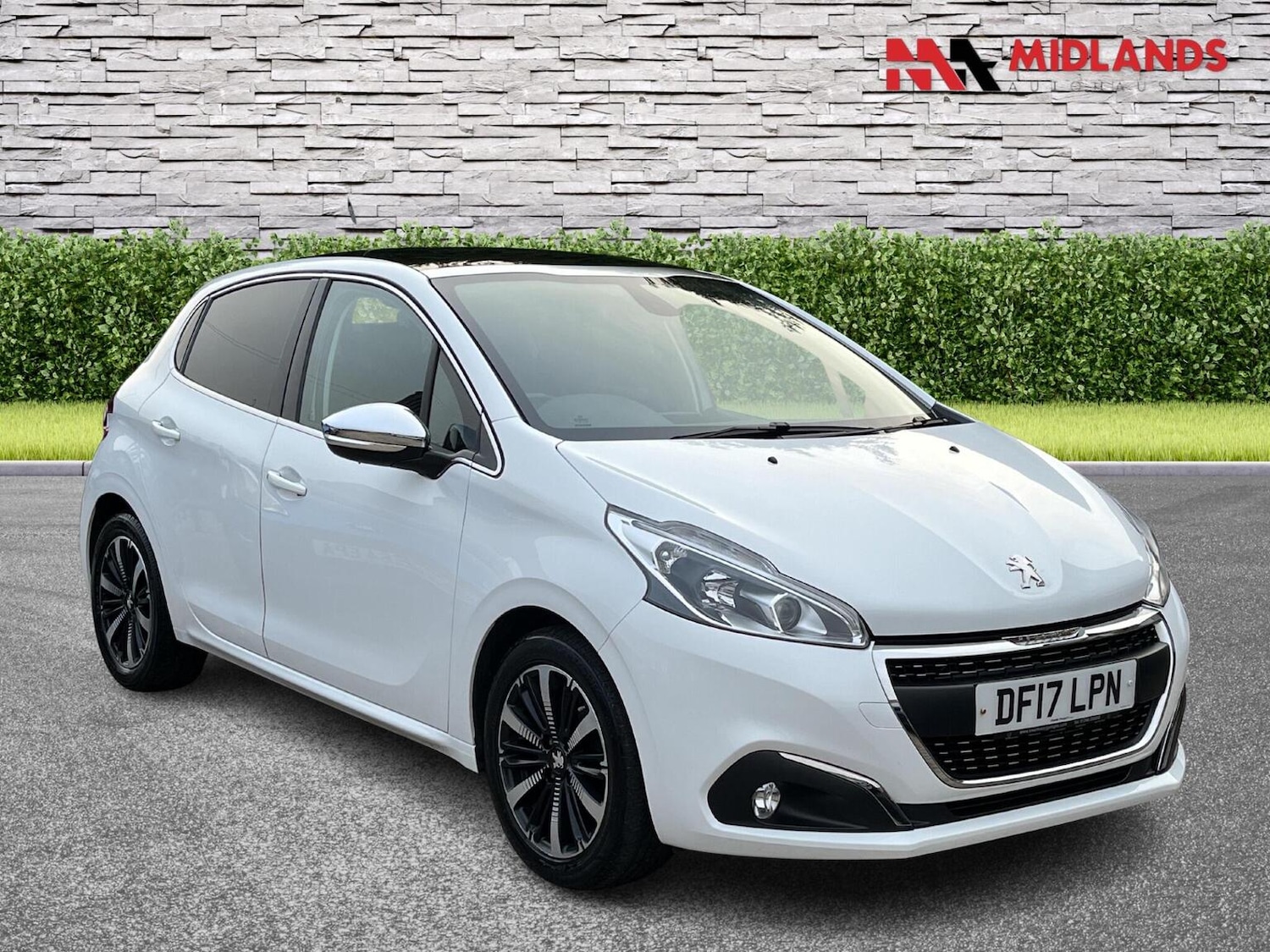 Used Peugeot 208 2017 for sale - 76120197: Photo 1