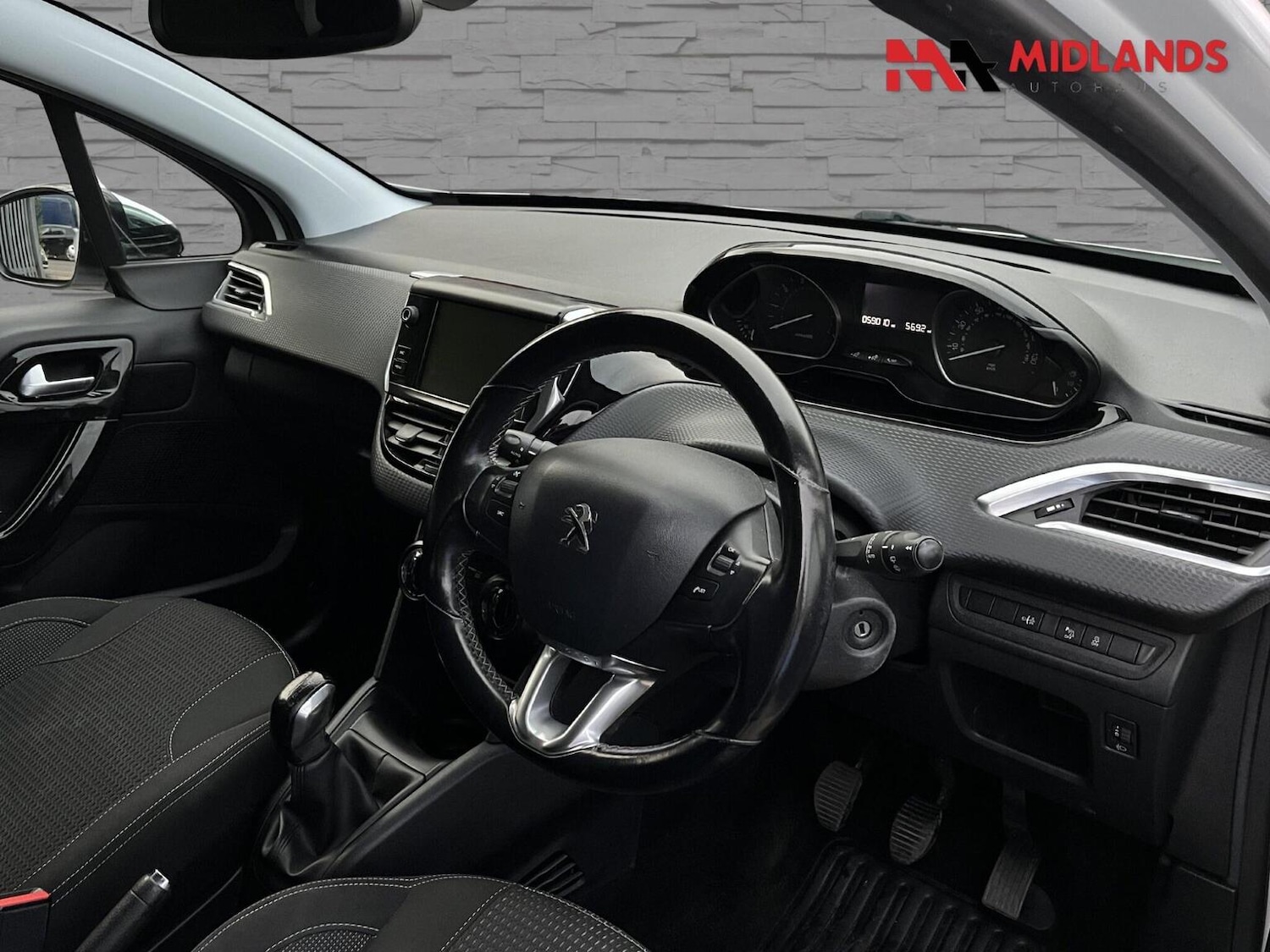 Used Peugeot 208 2017 for sale - 76120197: Photo 11