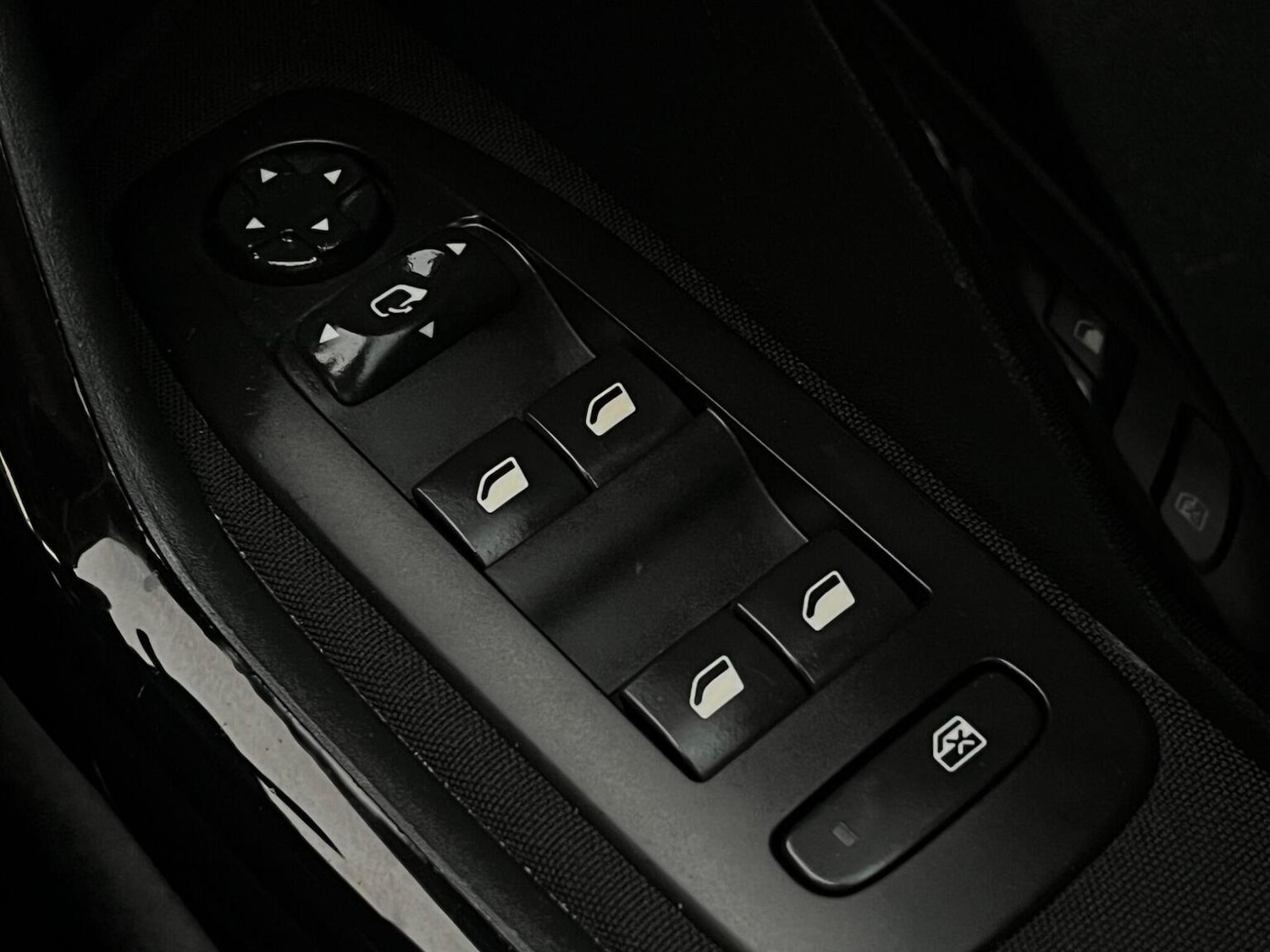 Used Peugeot 208 2017 for sale - 76120197: Photo 21