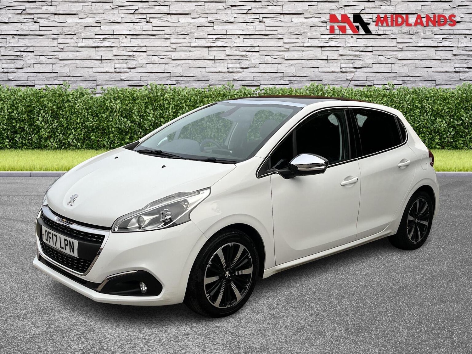 Used Peugeot 208 2017 for sale - 76120197: Photo 3
