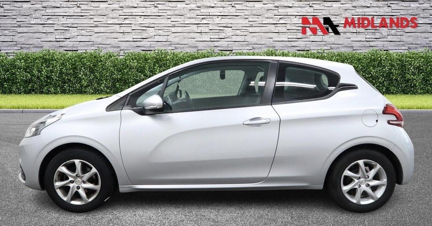 Used Peugeot 208 2016 for sale - 77807185: Photo 6