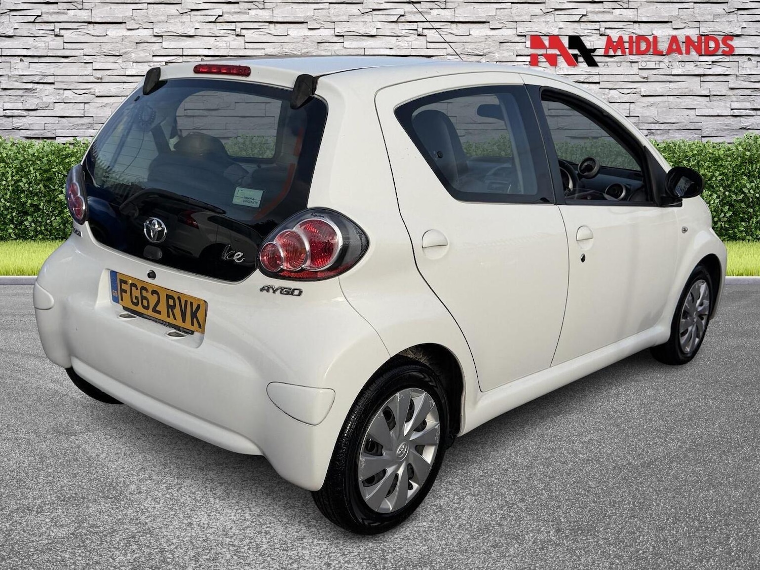 Used Toyota AYGO 2013 for sale - 77668490: Photo 4