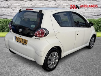 Used Toyota AYGO 2013 for sale - 77668490: Photo