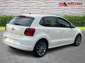 Used Volkswagen Polo 2015 for sale - 74949572: Photo