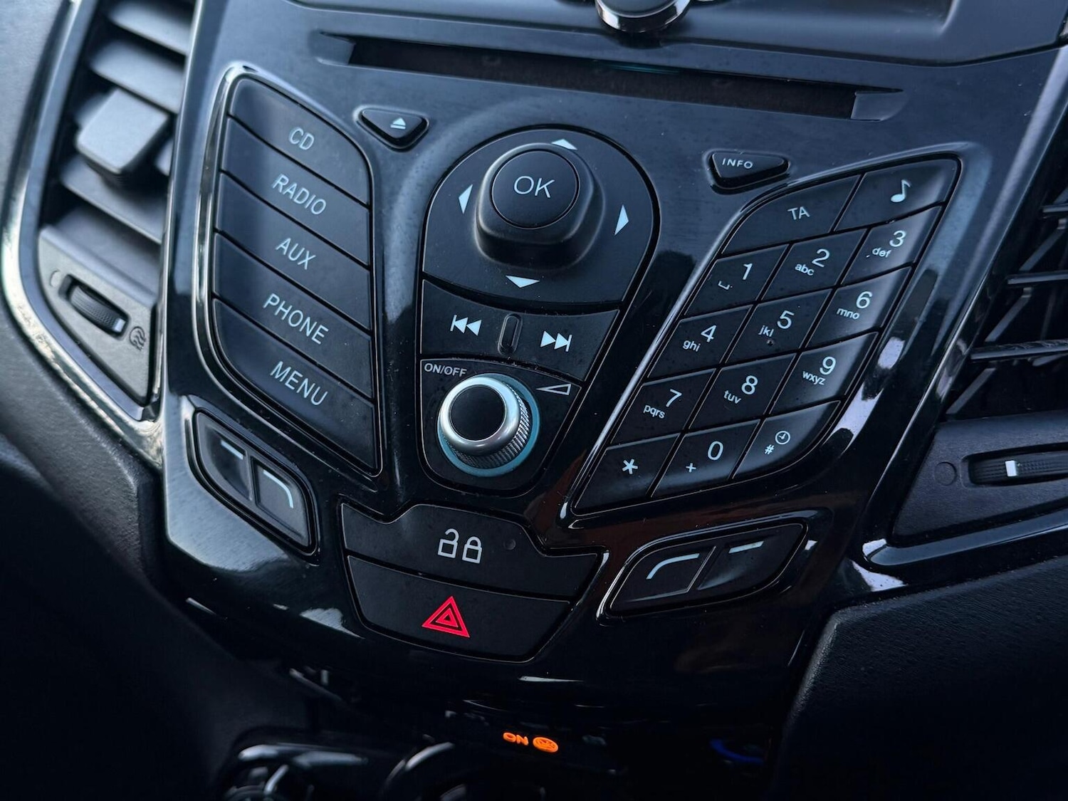 Used Ford Fiesta 2013 for sale - 77207533: Photo 15