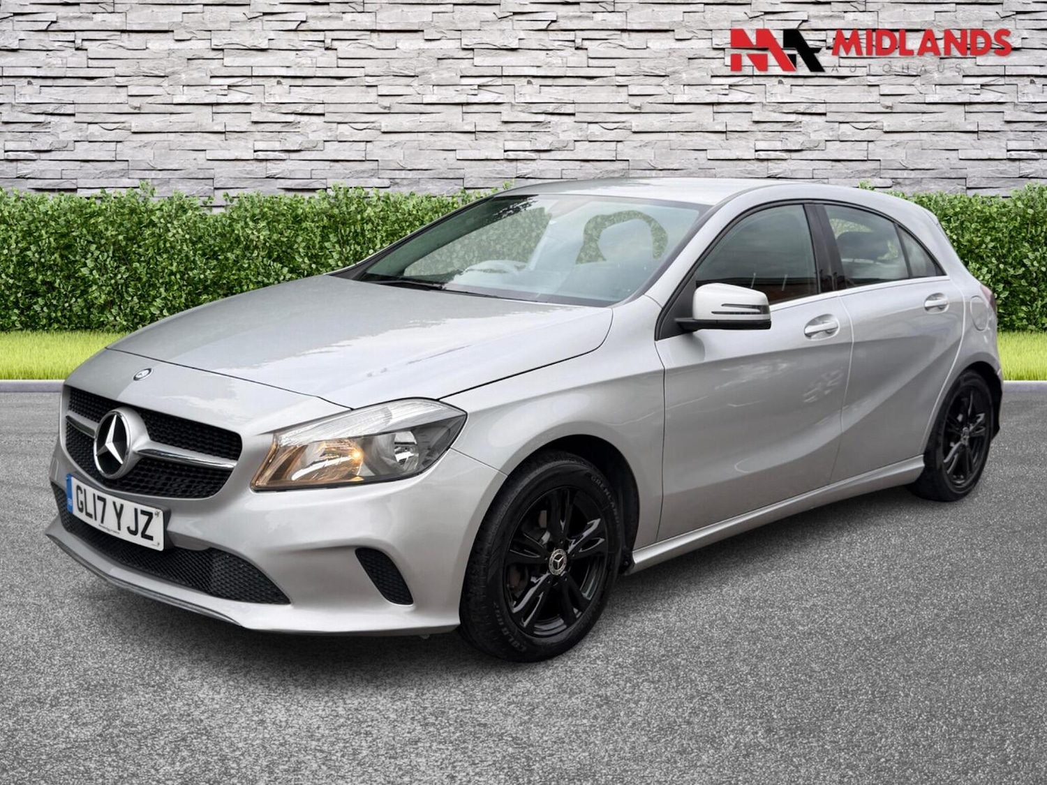 Used Mercedes-Benz A-Class 2017 for sale - 76369370: Photo 3