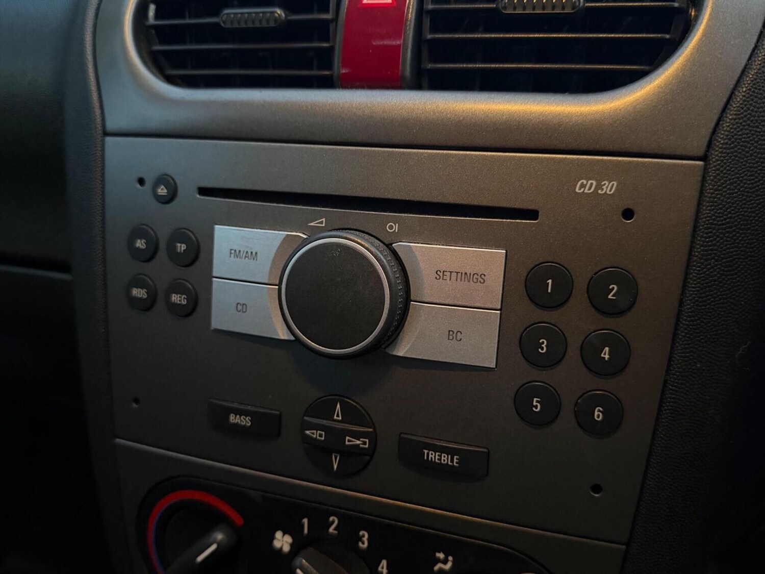 Used Vauxhall Corsa 2005 for sale - 77687628: Photo 15