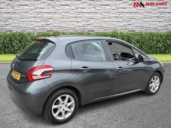 Used Peugeot 208 2015 for sale - 78545759: Photo