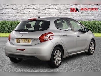Used Peugeot 208 2015 for sale - 78182925: Photo