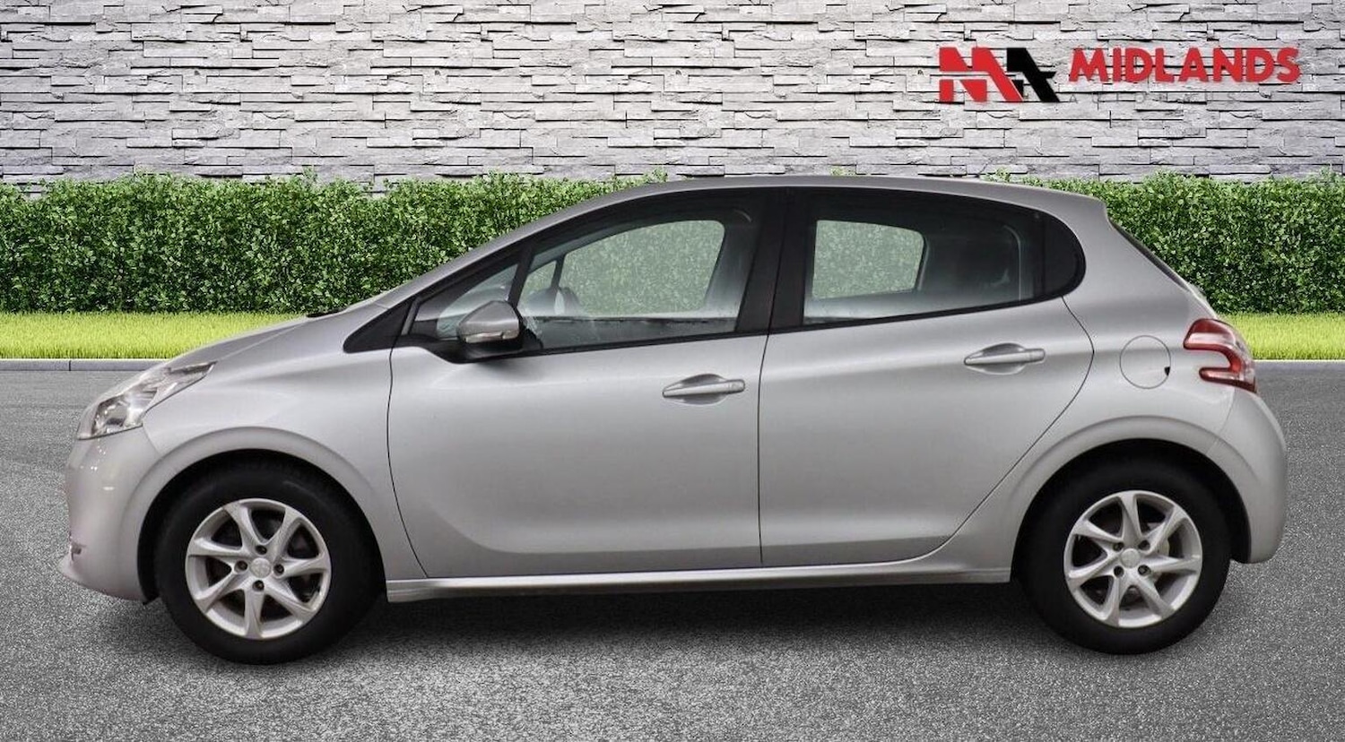 Used Peugeot 208 2015 for sale - 78182925: Photo 8