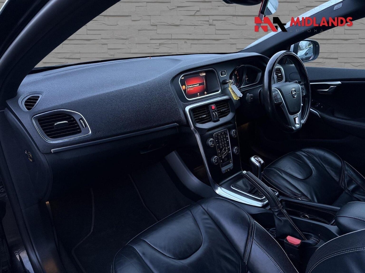 Used Volvo V40 2017 for sale - 77385343: Photo 10