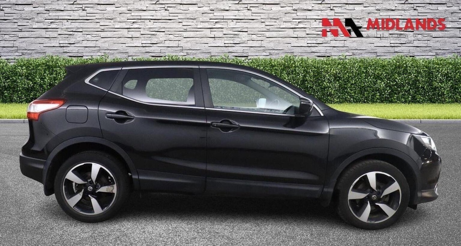 Used Nissan Qashqai 2017 for sale - 77342602: Photo 5