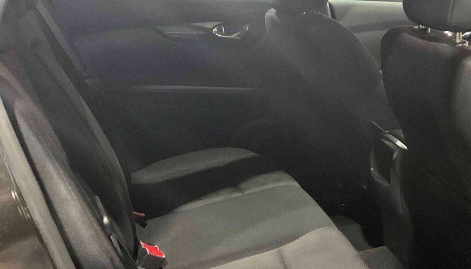 Used Nissan Qashqai 2017 for sale - 77342602: Photo 8