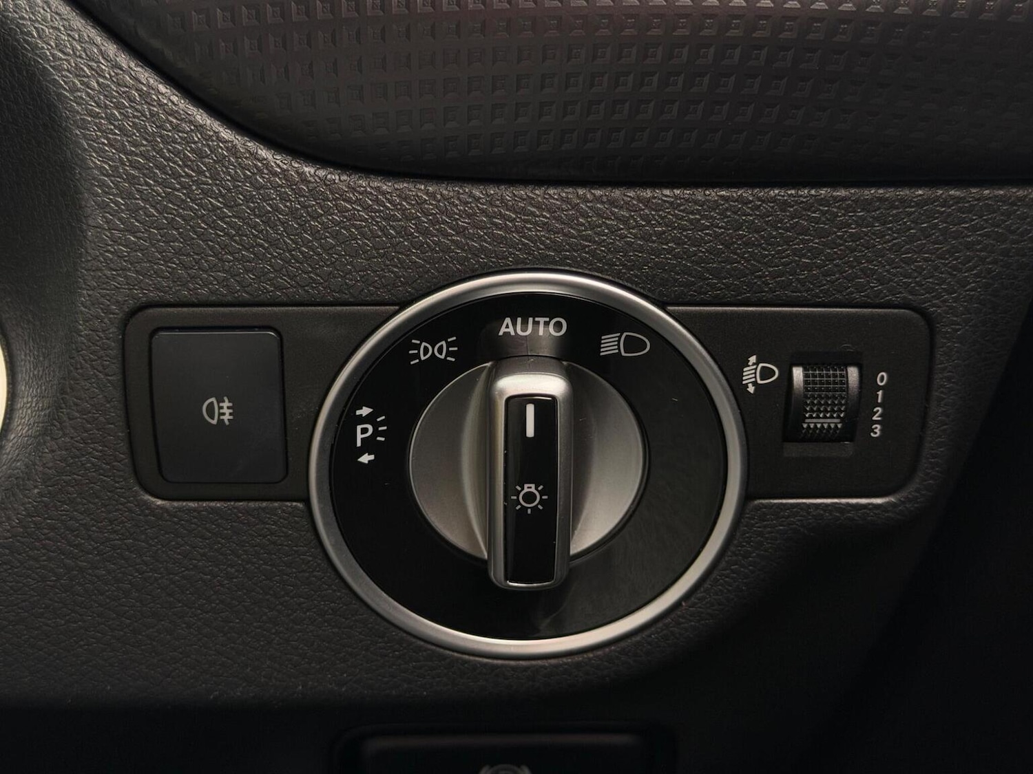 Used Mercedes-Benz A-Class 2014 for sale - 78070436: Photo 23