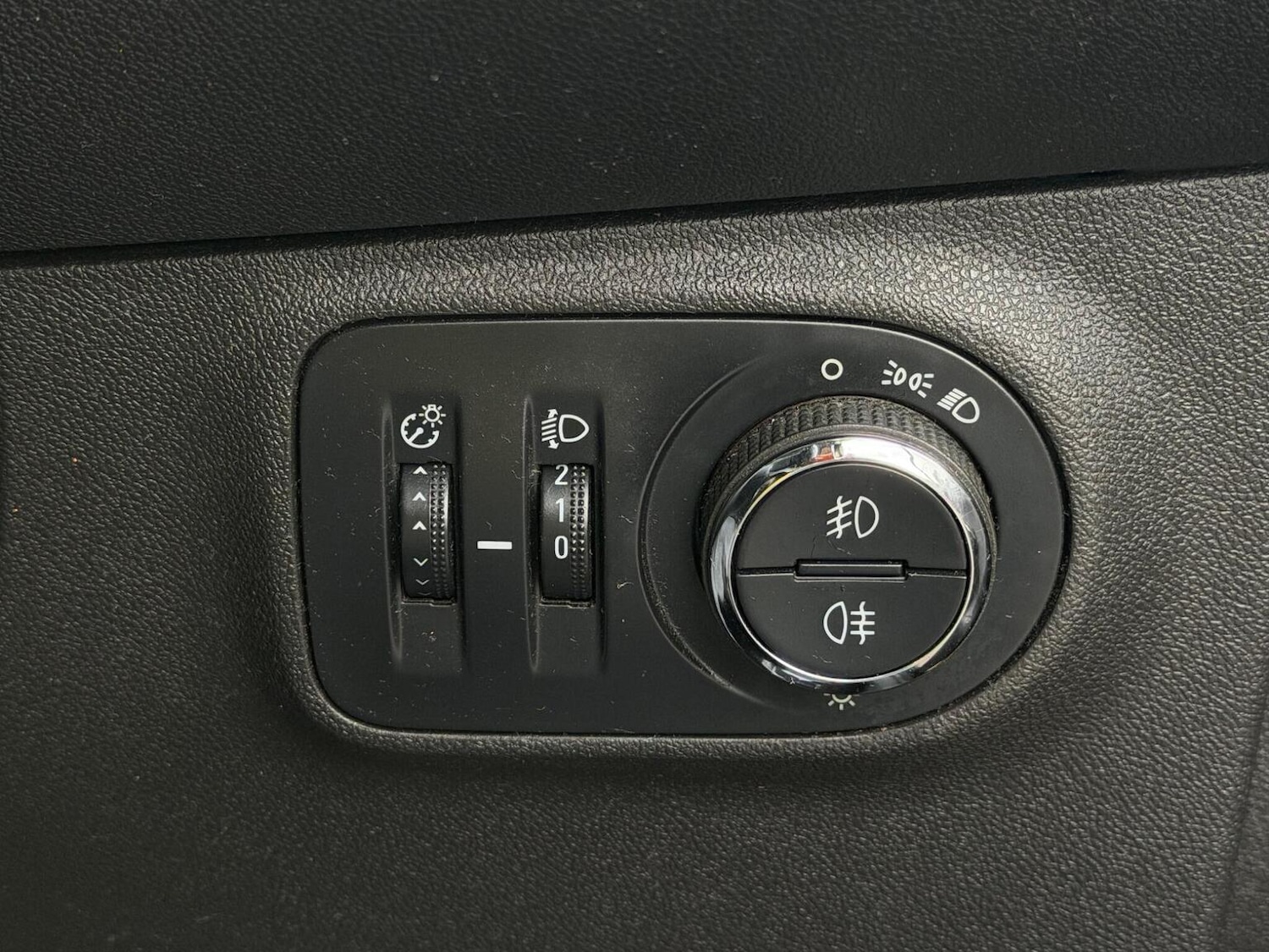 Used Vauxhall Corsa 2016 for sale - 77735852: Photo 20