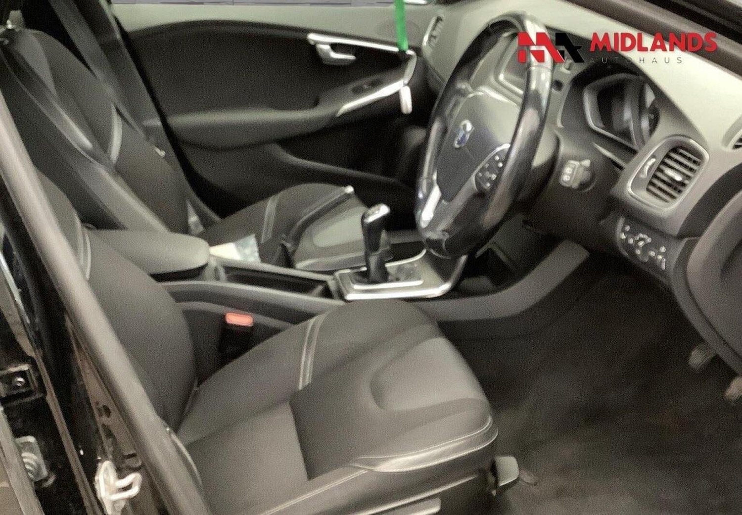 Used Volvo V40 2015 for sale - 77931296: Photo 6