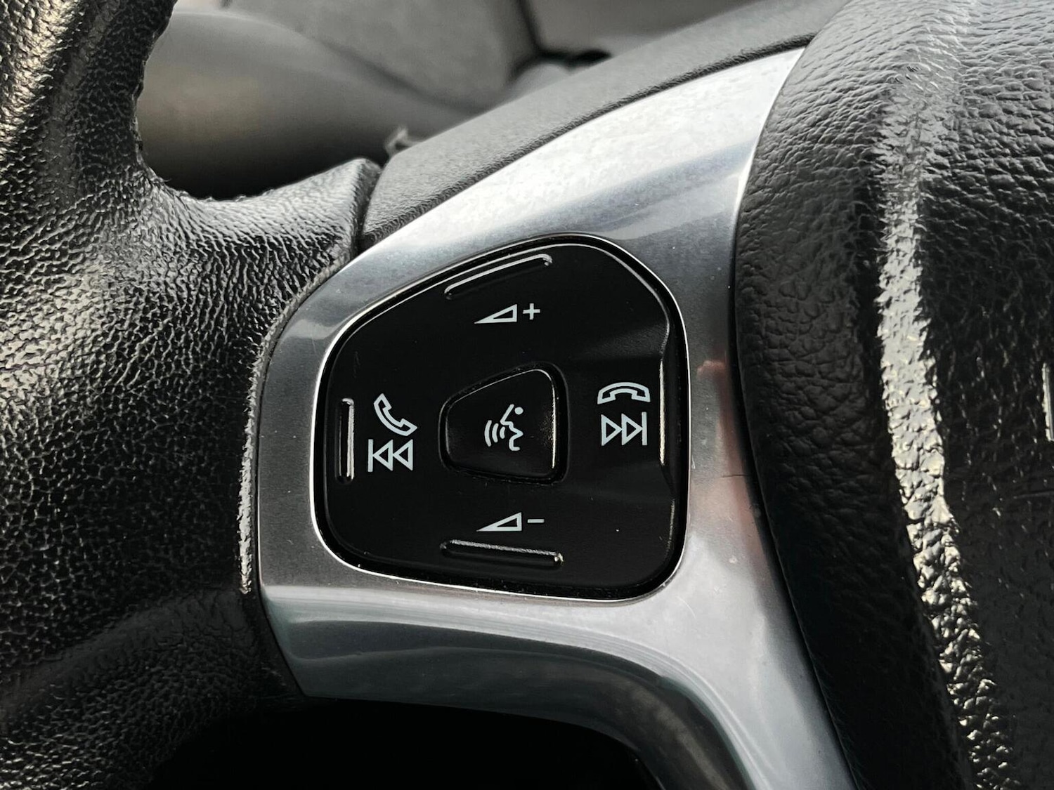 Used Ford Fiesta 2015 for sale - 76725701: Photo 15