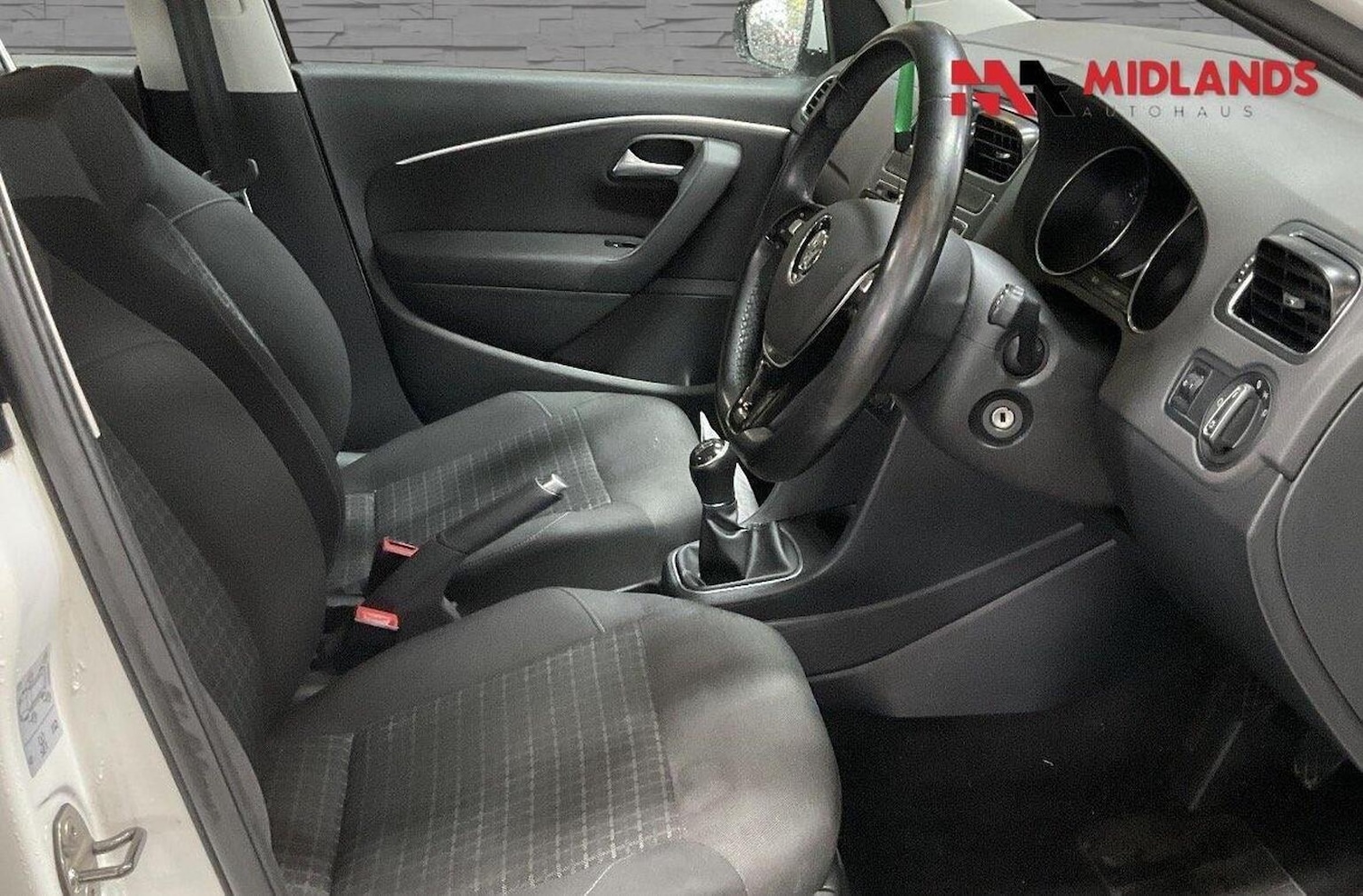 Used Volkswagen Polo 2016 for sale - 76497377: Photo 6