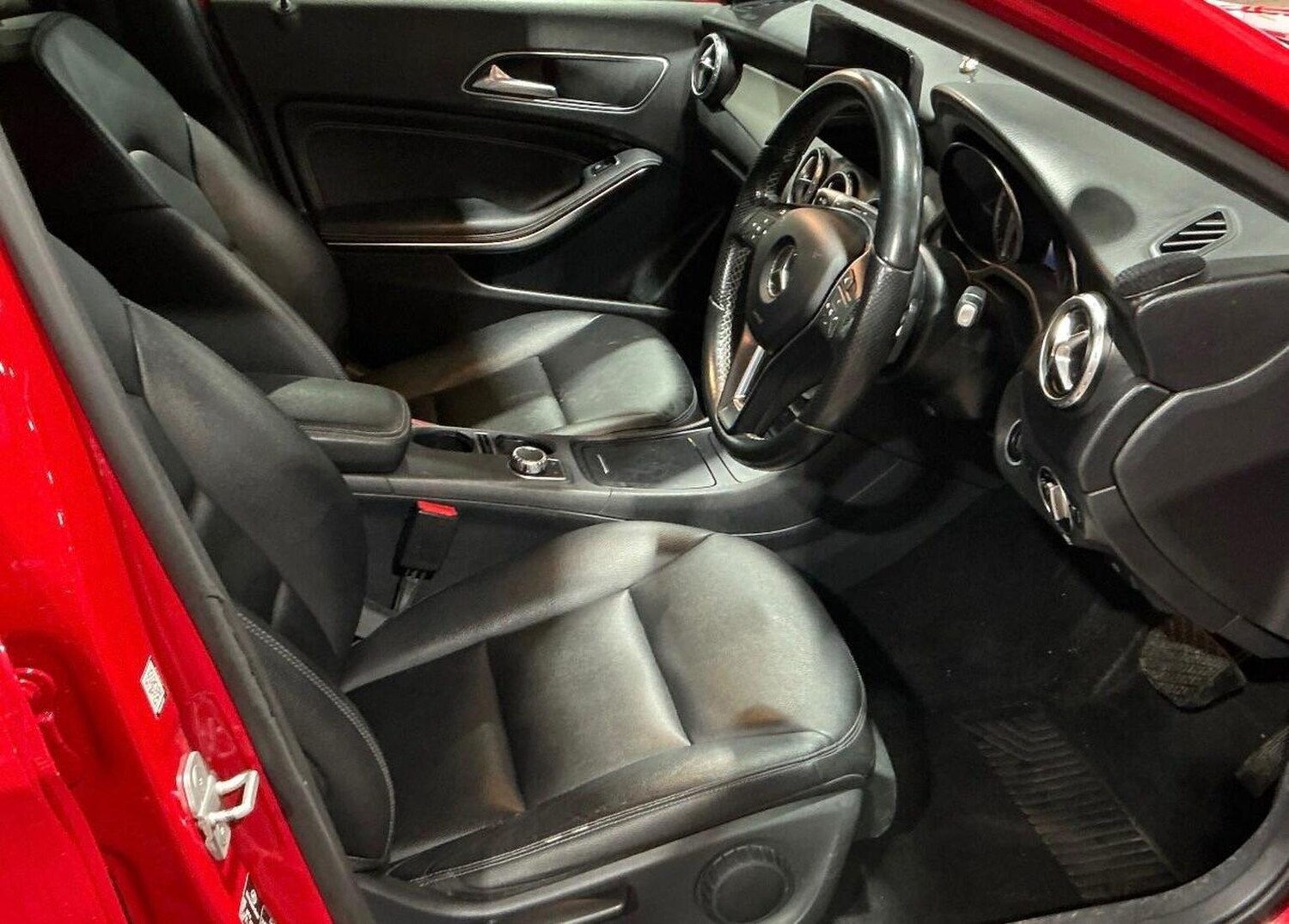 Used Mercedes-Benz GLA 2015 for sale - 77403648: Photo 8