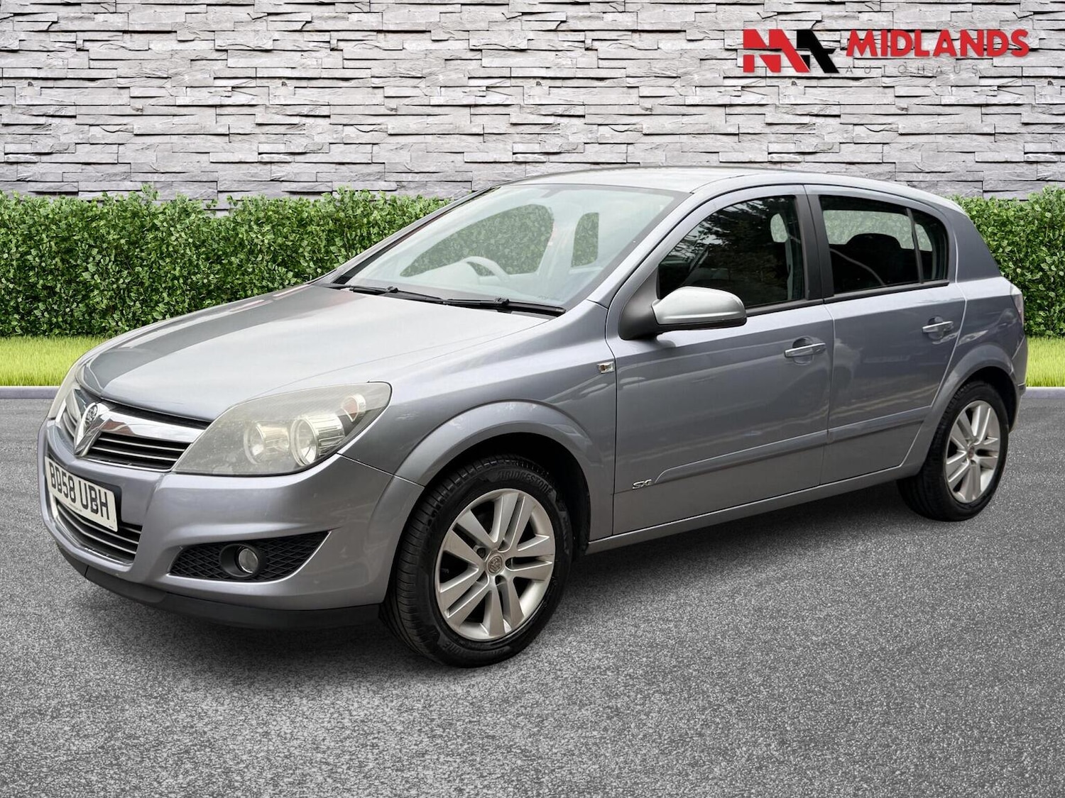 Used Vauxhall Astra 2009 for sale - 76334829: Photo 2