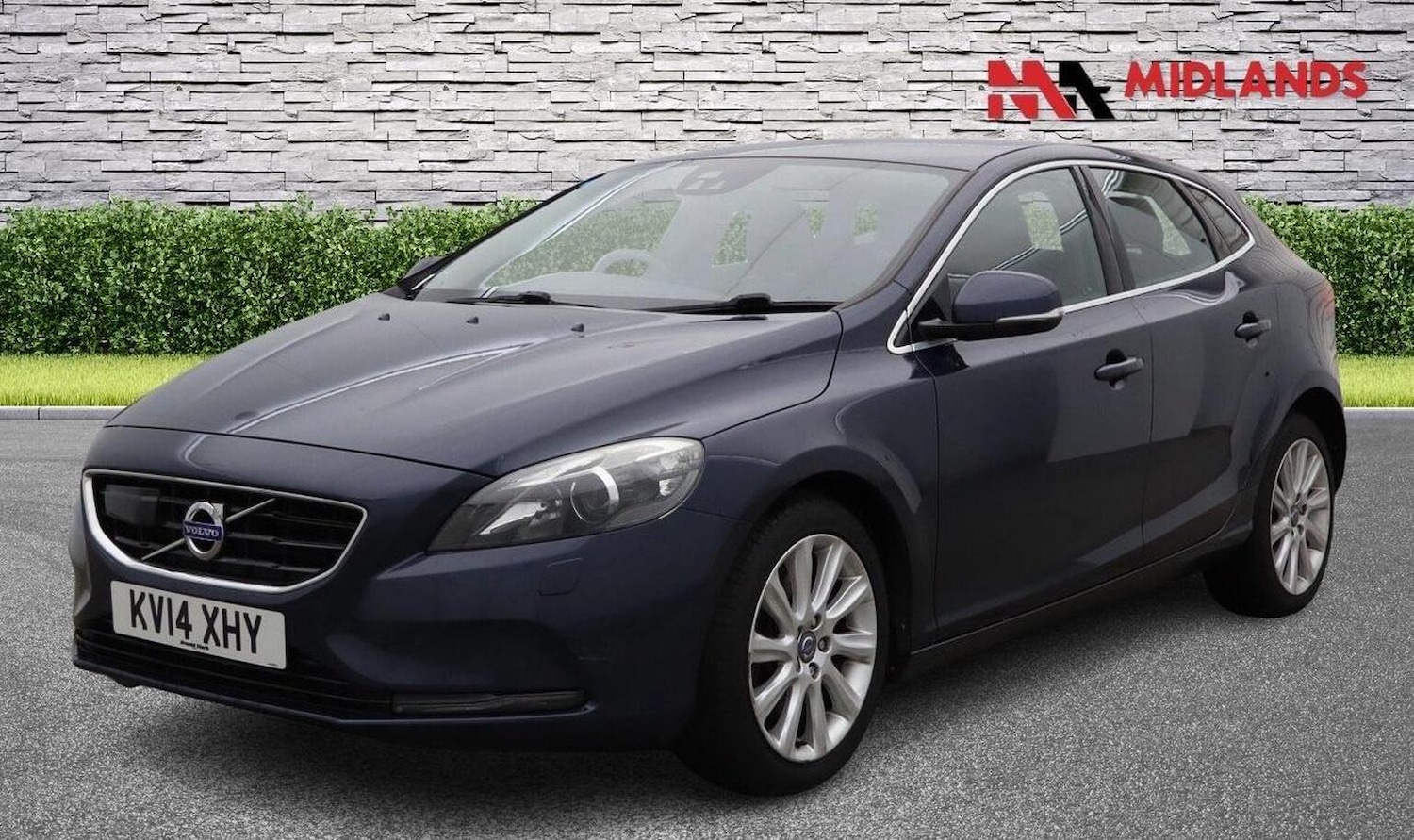 Used Volvo V40 2014 for sale - 76471305: Photo 3