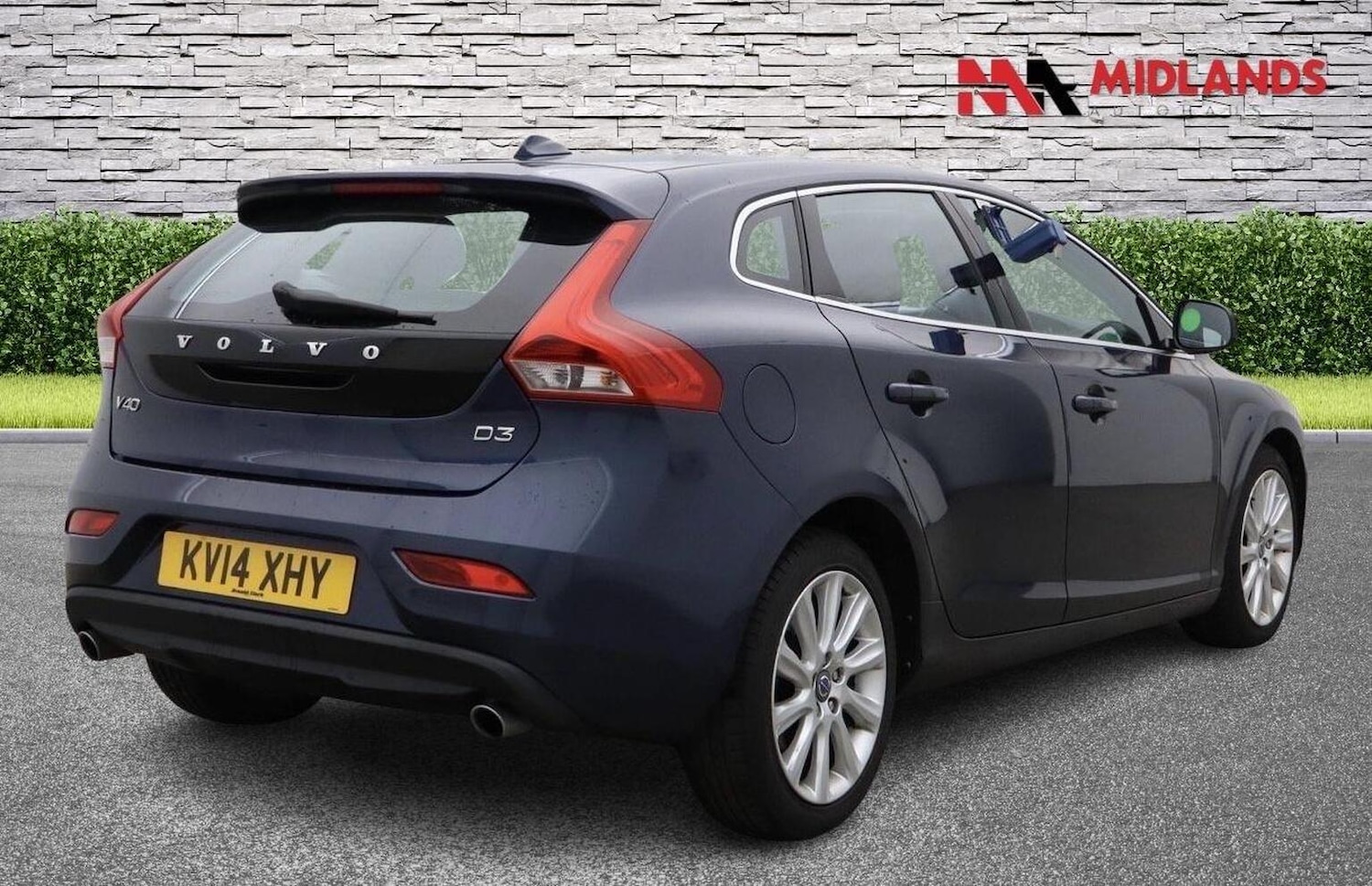 Used Volvo V40 2014 for sale - 76471305: Photo 4