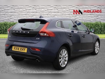 Used Volvo V40 2014 for sale - 76471305: Photo