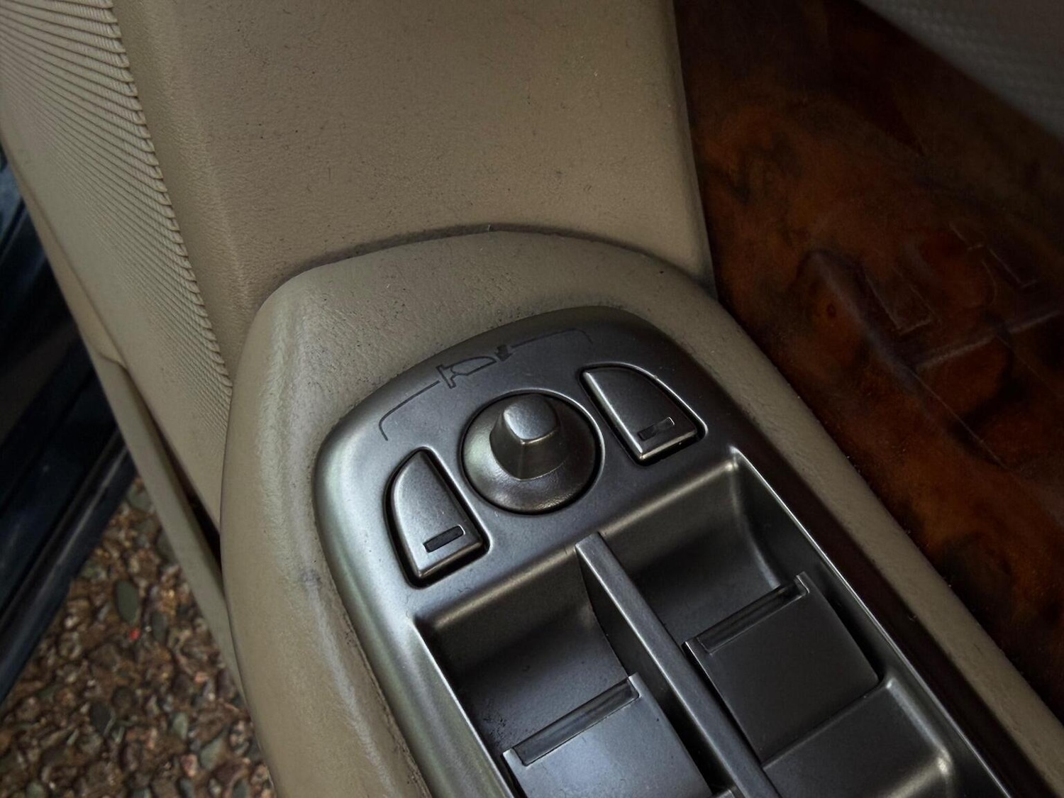 Used Jaguar XF 2010 for sale - 76837026: Photo 27