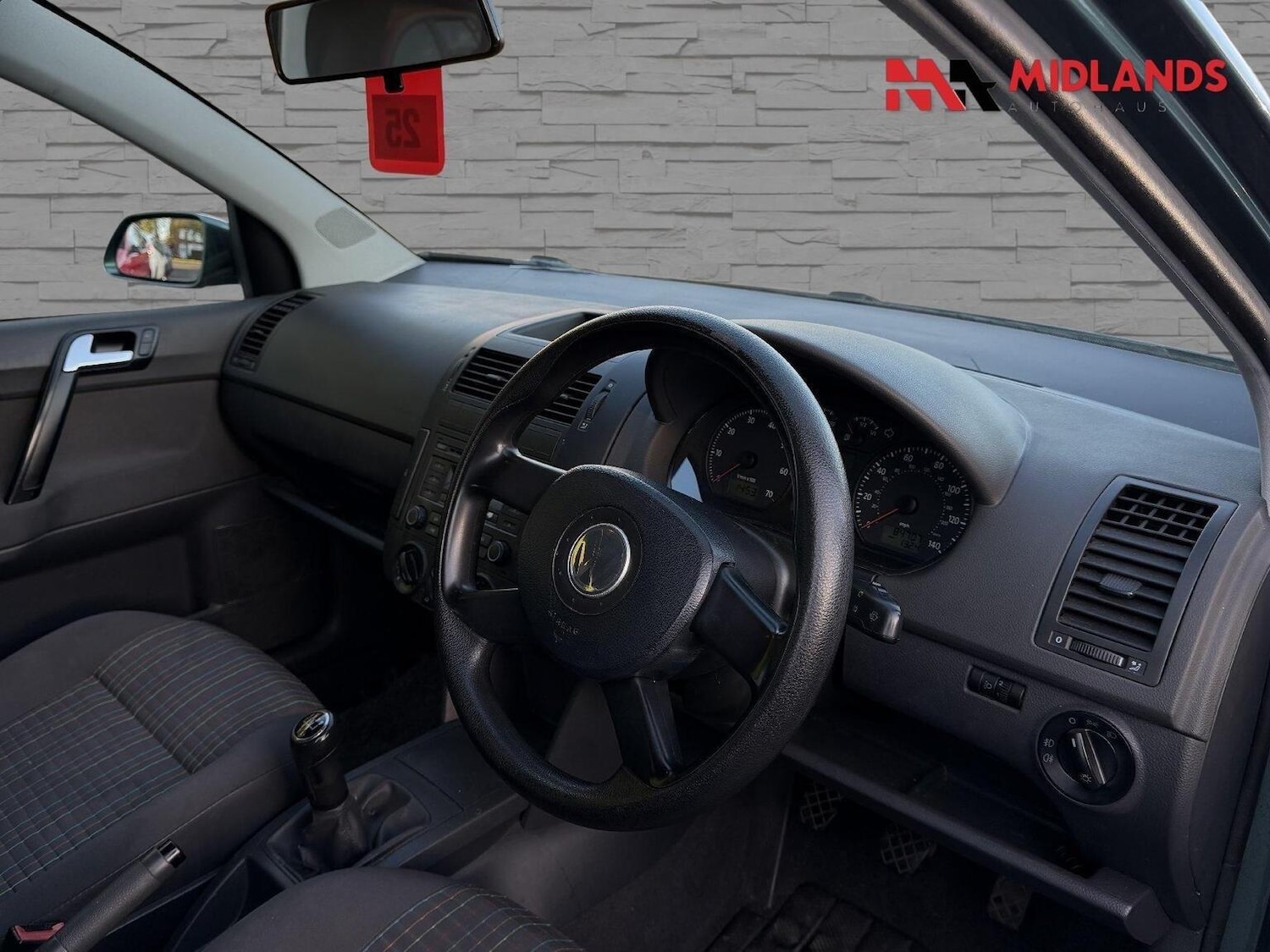 Used Volkswagen Polo 2005 for sale - 76784991: Photo 9