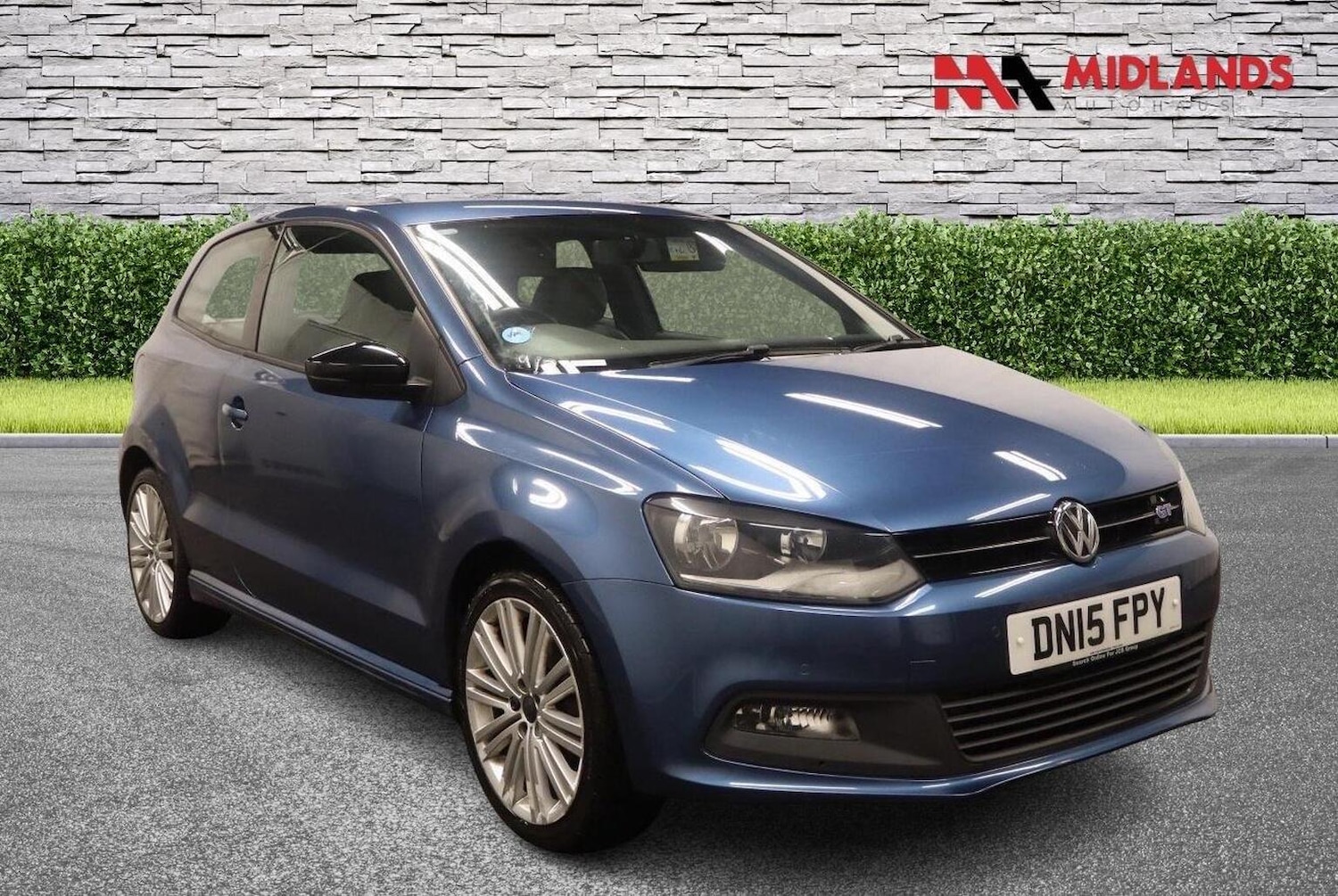 Used Volkswagen Polo 2015 for sale - 77558546: Photo 1